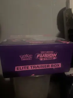 Nintendo Pokemon TCG: Sword & Shield Fusion Strike Elite Trainer Box 820650809330 - Image 2