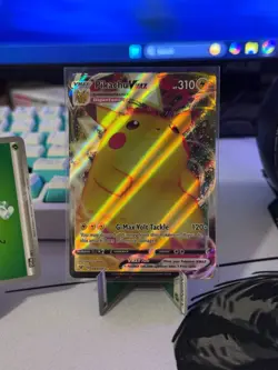 Pokemon TCG Pikachu VMAX 044/185 Full Art Vivid Voltage NM - Image 2