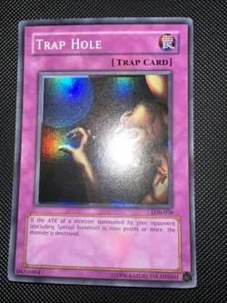 Trap Hole LOB-058 The Legend of Blue Eyes White Dragon Unlimited - Image 1