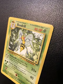 Beedrill 017/102 Base Set Rare Pokemon Card In MP Condition - Image 4