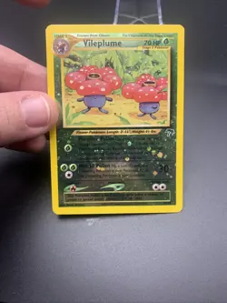 Vileplume Southern Islands English Pokemon TCG Card 17/18 Holo Rare MP - Image 4
