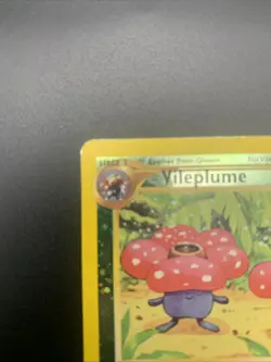 Vileplume Southern Islands English Pokemon TCG Card 17/18 Holo Rare MP - Image 5