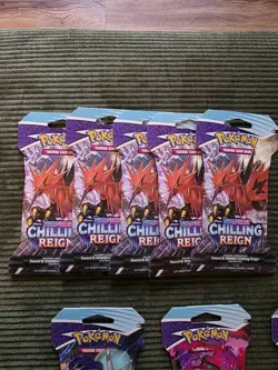 11x Pokemon TCG Sword & Shield Chilling Reign Sleeved Booster Pack 10 Cards New - Image 3