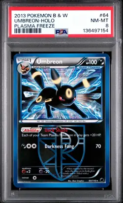 2013 POKEMON B&W PLASMA FREEZE #64 UMBREON-HOLO PSA 8 - Image 1
