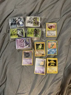 Pokemon Bulk 500+ Lot 100 Holo - 400 Non Holo + 6 Bonus Vintage + Bonus Gifts - Image 1