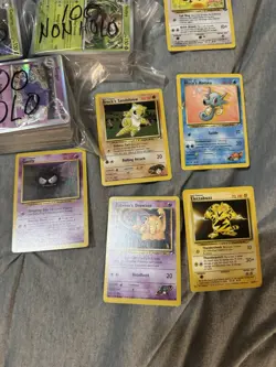 Pokemon Bulk 500+ Lot 100 Holo - 400 Non Holo + 6 Bonus Vintage + Bonus Gifts - Image 4