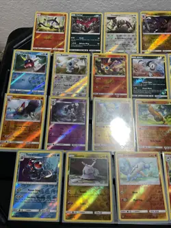 (30) Pokemon Cards Lot WOTC Vtg Holo STAMPED REVERSE Absol Yveltal Garchomp - Image 2