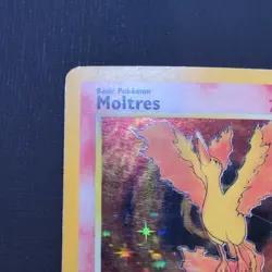 1999 Pokemon TCG Moltres 12/62 Fossil Holo Rare - Image 3
