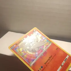 Reshiram 17/72 Amazing Rare Shining Fates Pokemon TCG - Image 4