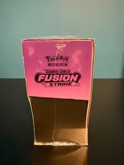 Pokemon TCG: Sword & Shield Fusion Strike Elite Trainer Box 820650809330 - Image 4