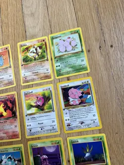 Pokemon 1st edition lot - 17 vintage cards Jungle Rocket Eevee Rapidash Mint - Image 4