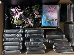 Pokemon Umbreon Espeon Figure Collection Sleeves Figure Pin lot of 20 sets - Image 1