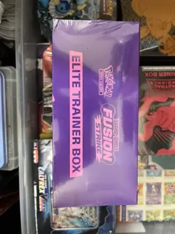 Pokemon TCG Sword & Shield-Fusion Strike Elite Trainer Box Damaged Corner - Image 3