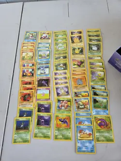 1999-2000 Pokemon WOTC TCG 560 Mixed Card Lot - Image 2