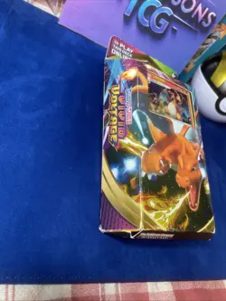 Pokemon Vivid Voltage Charizard Theme Deck Promo Holo in Hand 2020 RARE 820650807572 - Image 3