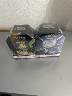 Pokemon Trading Card Game: Jolteon and Espeon Tin Bundle sealed 820650855658 - Image 4