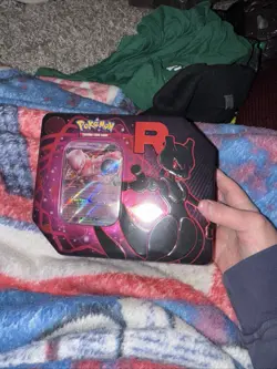 Pokemon TCG - Team Rocket Tin (Mewtwo) SEALED Destined Rivals Journey Together - Image 2