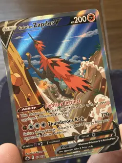 Pokemon Galarian Zapdos V Ultra Rare Full Art Holo 174/198 Chilling Reign MINT - Image 3