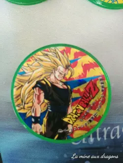Kini Pogs Goku SS3 Dragon Ball Z caps tazo menko cards carte slammer vert - Image 1