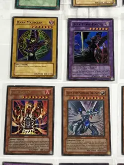 Yu-Gi-Oh! TCG Vintage Card Lot Holos, Rares Dark Magician SYE-001 (X70 Cards) - Image 3