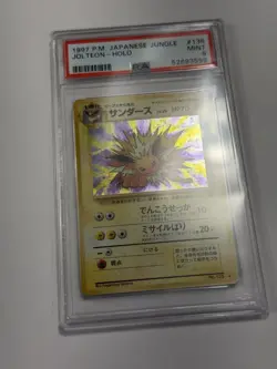 1997 Pokemon Japanese Jungle #135 Jolteon Holo PSA 9 MINT - Image 3