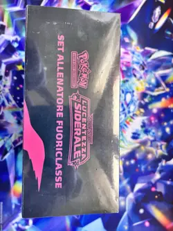 Pokemon Set Allenatore spada E Scudo ETB Lucentezza Siderale Italiano Sealed - Image 2