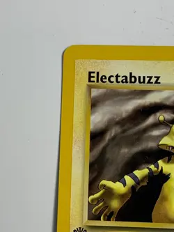 ** Electrabuzz 33/111 - Neo Genesis 1st Edition - Pokemon Card - Image 4