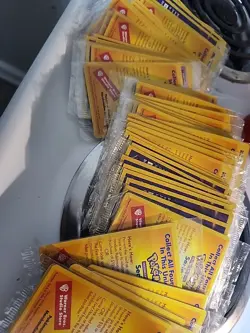 Lot of 115 SEALED Pokemon The First Movie 1999 Black Star Gold Stamped Promo... - Image 1