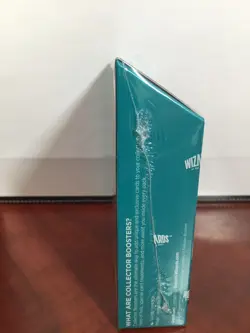 Magic: The Gathering Lorwyn Eclipsed Collector Booster Box - 12 Packs In hand - Image 4