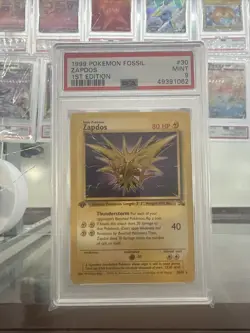 PSA 9 MINT 1999 POKEMON FOSSIL 30 ZAPDOS 1ST EDITION ENGLISH - Image 1