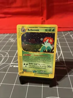 Vintage 2002 Pokemon Bellossom H5/H32 Holo Card NM w/ Swirl - Image 1