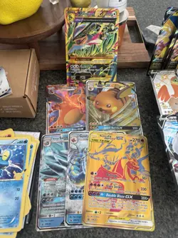 LOT OF 39 JUMBO POKEMON CARDS WITH BINDER - Image 1