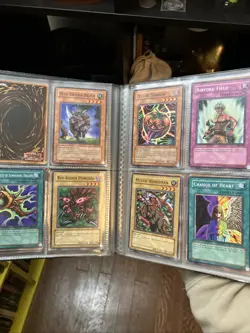 Yu-Gi-Oh 1996 Seto Kaiba Mini Binder Card Holder With Cards, NM - LP Condition - Image 5