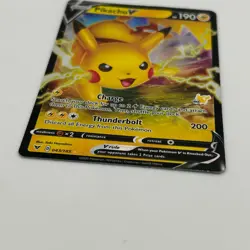 Pokemon TCG Pikachu V 043/185 SWSH04: Vivid Voltage Ultra Rare Full Art Holo NM - Image 3