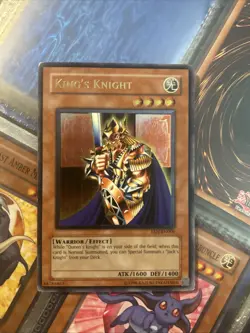 Yu-Gi-Oh King's Knight EEN-EN006 Ultimate Rare Unlimited Edition LP - Image 1