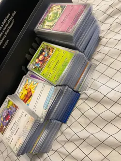 Pokemon- TCG Trading Cards Bulk 700+ - Image 1