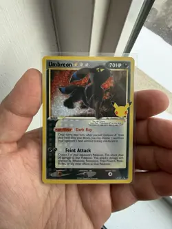 Pokemon Celebrations Umbreon Gold Star 17/17 - Image 1