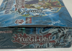 Yu-Gi-Oh! 25th Anniversary: Legend of Blue Eyes White Dragon Booster Box 83717860532 - Image 3