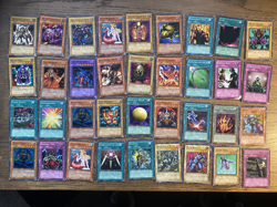 Yu-Gi-Oh TCG 1996 Trading Card Bundle 273 Cards. mixed condition, several holos - Image 2