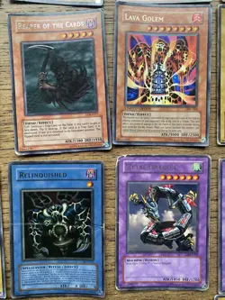 Yu-Gi-Oh TCG 1996 Trading Card Bundle 273 Cards. mixed condition, several holos - Image 4