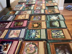 Yu-Gi-Oh! 200 Card Lot of Commons and Holos (170 Commons and 30 Holos) - Image 3