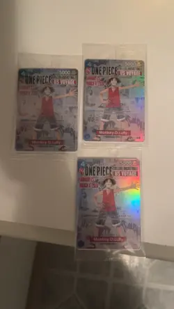 One Piece US Voyage Monkey D. Luffy Holo Card Lot 3 English Cards - Image 1
