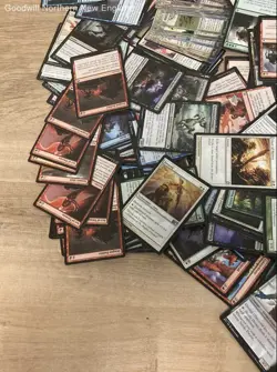 2.5LB Lot of Various Assorted Magic the Gathering Cards TCG in Collectible Box - Image 4