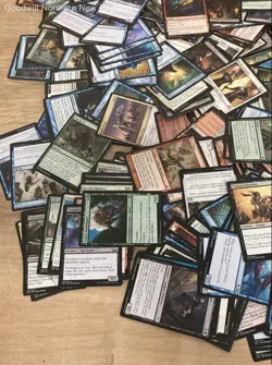 2.5LB Lot of Mixed Various Magic the Gathering Cards TCG in Collectible Box - Image 4