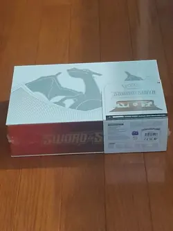 Pokemon TCG Sword & Shield Ultra Premium Collection Charizard Box Tear on box 820650871115 - Image 2