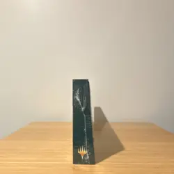 Magic: The Gathering Lord of the Rings Deluxe Commander Kit Collectors Edition - Image 2