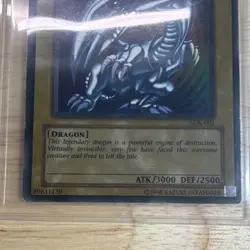 Konami Yu-Gi-Oh! TCG Blue-Eyes White Dragon SDK-001 Ultra Rare Unlimited Holo - Image 4