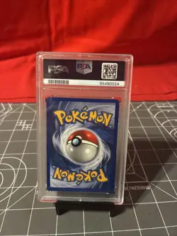 Vintage 1999 Pokemon Shadowless Zapdos Holo 16/102 Card PSA 8 - Image 2