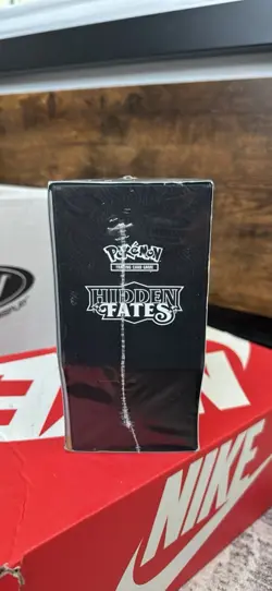 Pokemon Hidden Fates Elite Trainer Box ETB Sealed 820650804731 - Image 2