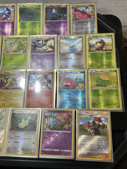(30) Pokemon Cards Lot WOTC Vtg Holo STAMPED REVERSE Raikou Entei Meowstic - Image 4